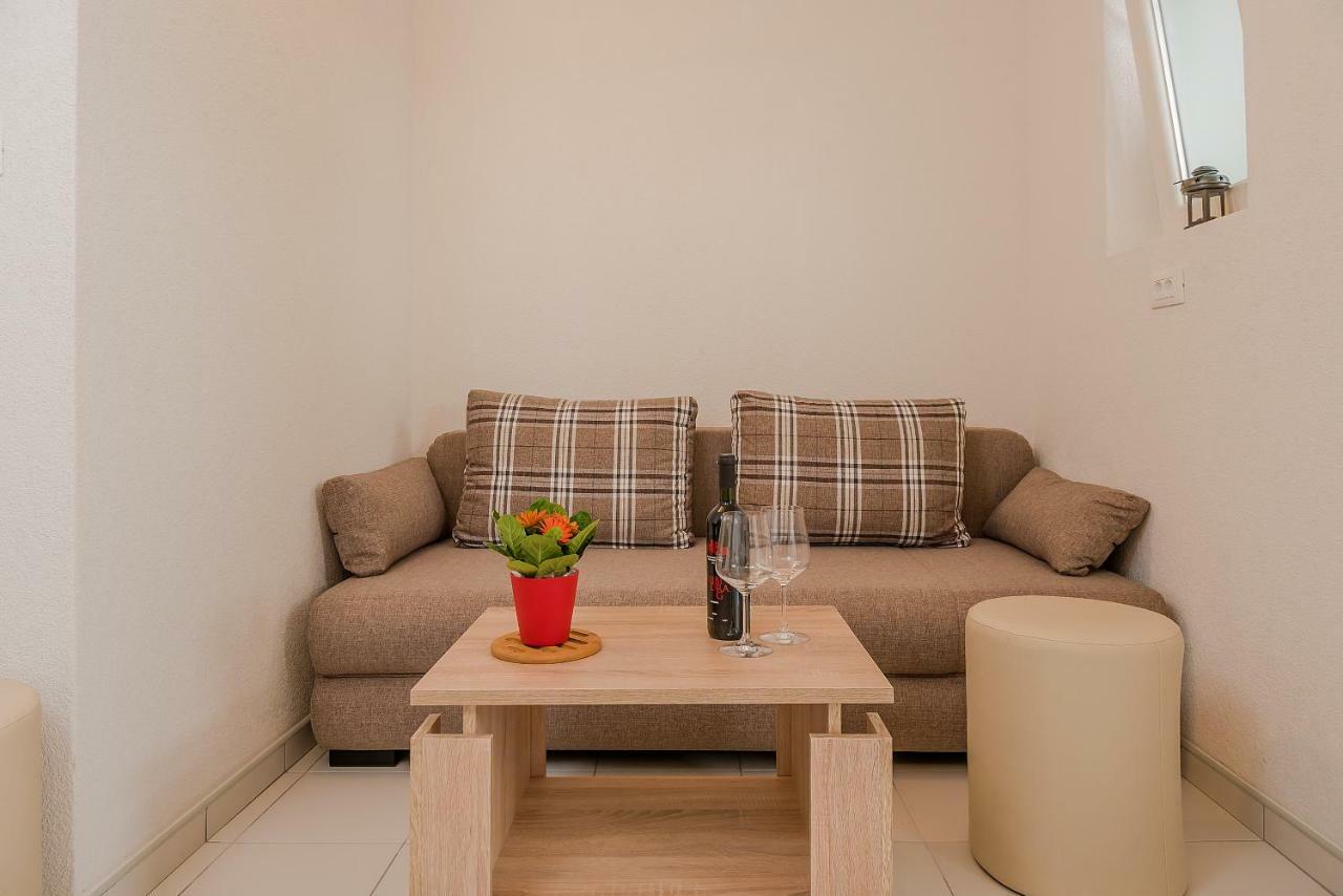 Apartmani Luka Baška Voda Zewnętrze zdjęcie